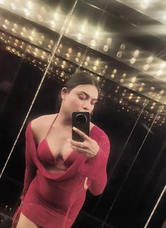 Idhika Roy - Transsexual escort in Kolkata Photo 3 of 6