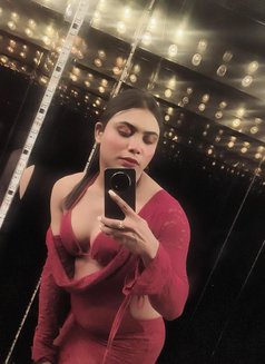 Idhika Roy - Transsexual escort in Kolkata Photo 4 of 6