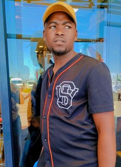 Idyan Yayo - Male adult performer in Johannesburg Photo 1 of 1