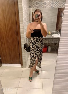 "If you want warmth and relaxation, thin - Transsexual escort in Muscat Photo 5 of 7