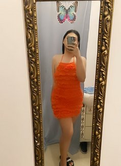 "If you want warmth and relaxation, thin - Transsexual escort in Muscat Photo 7 of 7