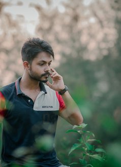 Ihssan - Acompañantes masculino in Dhaka Photo 2 of 4