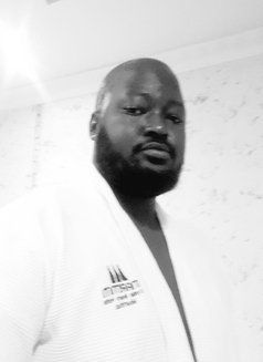 Ikey - Male escort in Pretoria Photo 4 of 4