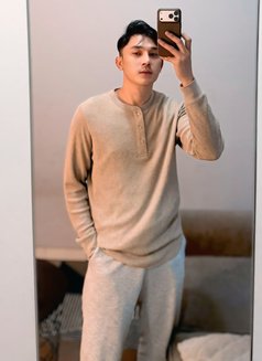 Iko - Male escort in Jakarta Photo 13 of 15