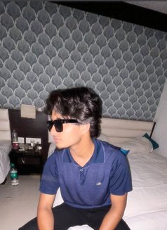 Ilman - Acompañantes masculino in Kolkata Photo 8 of 9