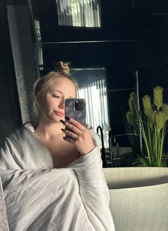 Ilona - escort in Dubai Photo 1 of 7