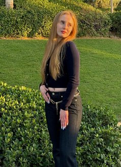 Ilona - escort in Dubai Photo 5 of 7