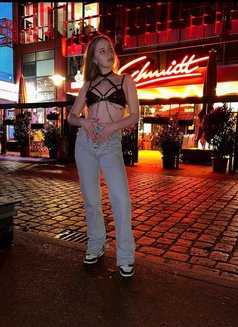 Ilona - escort in Dubai Photo 6 of 7