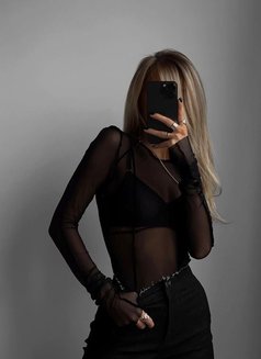 Leyla - escort in Abu Dhabi Photo 7 of 8