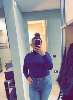 Ilya - Acompañantes transexual in Athens Photo 2 of 3