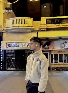 İlyas - Male escort in Jeddah Photo 2 of 6