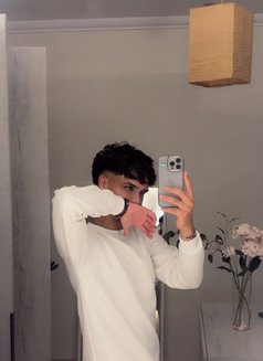 İlyas - Male escort in Jeddah Photo 4 of 6