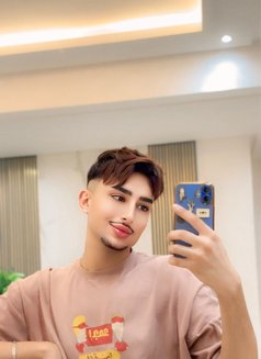 Ilyess - Male escort in Casablanca Photo 2 of 5