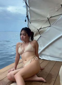 Im 21yr Ready for Round 2? - escort in Dubai Photo 15 of 30