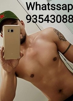 Im Back Baby - masseur in Singapore Photo 9 of 10