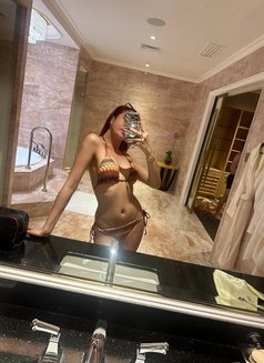 im_HONEY_licious - escort in Macao Photo 16 of 17