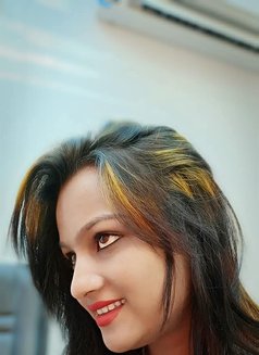 Im Independent Priyanka cam & real meet - puta in Mumbai Photo 1 of 4