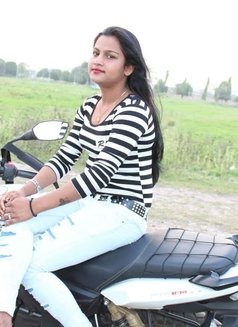 Im Independent Priyanka cam & real meet - puta in Mumbai Photo 4 of 4