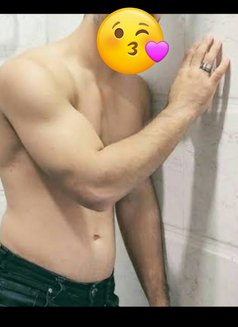 Im Indipendent Male Available for Female - Male escort in New Delhi Photo 2 of 2