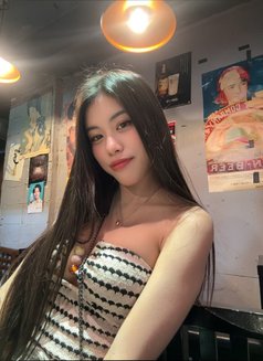 Im live asoke Sukumvit - puta in Bangkok Photo 2 of 7