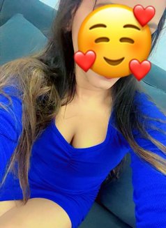 Im Malayali Girl for Real Meet - escort in Abu Dhabi Photo 1 of 3