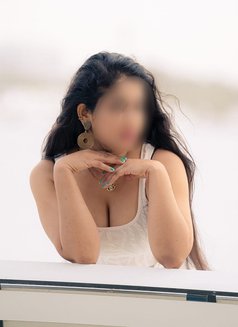 Im Malayali Girl for Real Meet - escort in Kuwait Photo 2 of 3