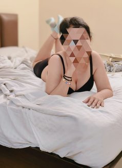 Im Malayali Independent Girl for Fun - escort in Kuwait Photo 1 of 2