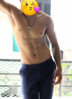 IM RAJ YOUR TONIGHT BOYFRIEND - Acompañantes masculino in Hyderabad Photo 2 of 2