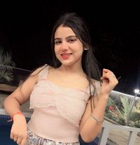Im Riya - puta in Pune Photo 3 of 3