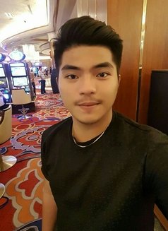 escort christian - Male escort in Manila Photo 1 of 9