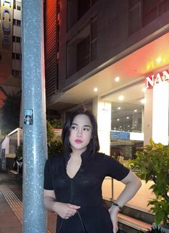 Im Your Sexiest Ts Hugecock - Transsexual escort in Bangkok Photo 24 of 25