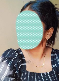 Imani Genuine - puta in Hyderabad Photo 1 of 1