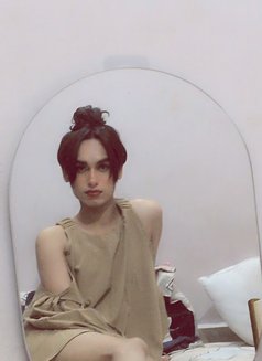 Imara - Transsexual escort in New Delhi Photo 2 of 3