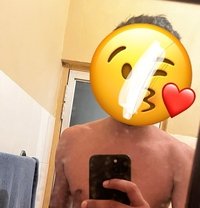 Imash - Male escort in Colombo