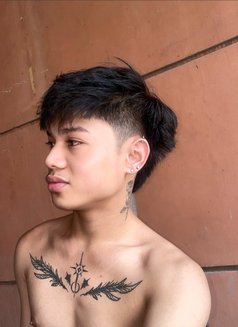 Imbunsoo - Acompañantes masculino in Manila Photo 8 of 8