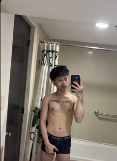 Imbunsoo - Male escort in Manila Photo 13 of 15