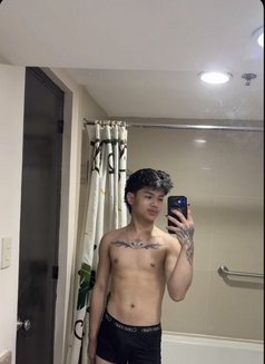 Imbunsoo - Male escort in Manila Photo 15 of 15