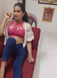 Indhu - Transsexual escort agency in Chennai Photo 4 of 4