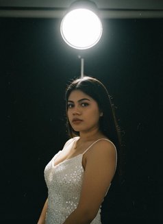 Imelda - escort in Hong Kong Photo 2 of 5