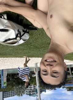Imhungjimmy - masseur in Cairns Photo 2 of 9