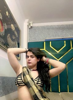 Imra - Transsexual escort in New Delhi Photo 2 of 2