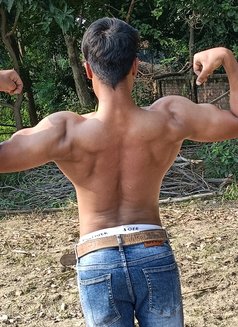 Imran - Intérprete masculino de adultos in Mumbai Photo 13 of 15