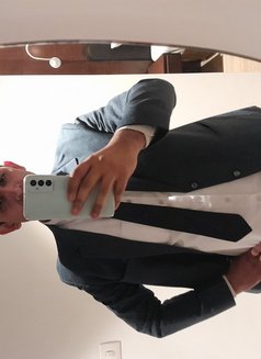 Imran Khan - Male escort in Ahmedabad Photo 3 of 5