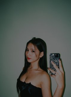 Imxii Caezy - Acompañantes transexual in Manila Photo 1 of 6