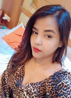 In call Riya Independentcam and meet - puta in Kolkata Photo 3 of 5