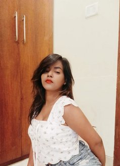 In call Riya Independentcam and meet - puta in Kolkata Photo 4 of 5