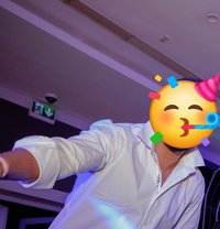 In mumbai - Male escort in Mumbai