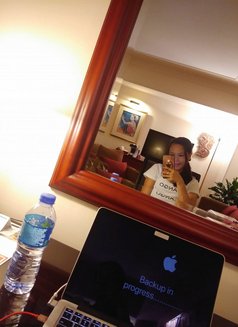 Ina - masseuse in Jakarta Photo 1 of 3