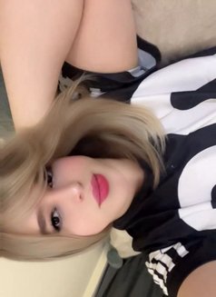 Inas - Transsexual escort in Al Manama Photo 4 of 4
