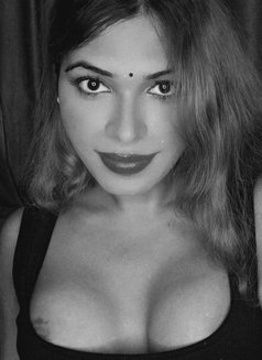 Inaya Ali - Transsexual escort in Pune Photo 2 of 2